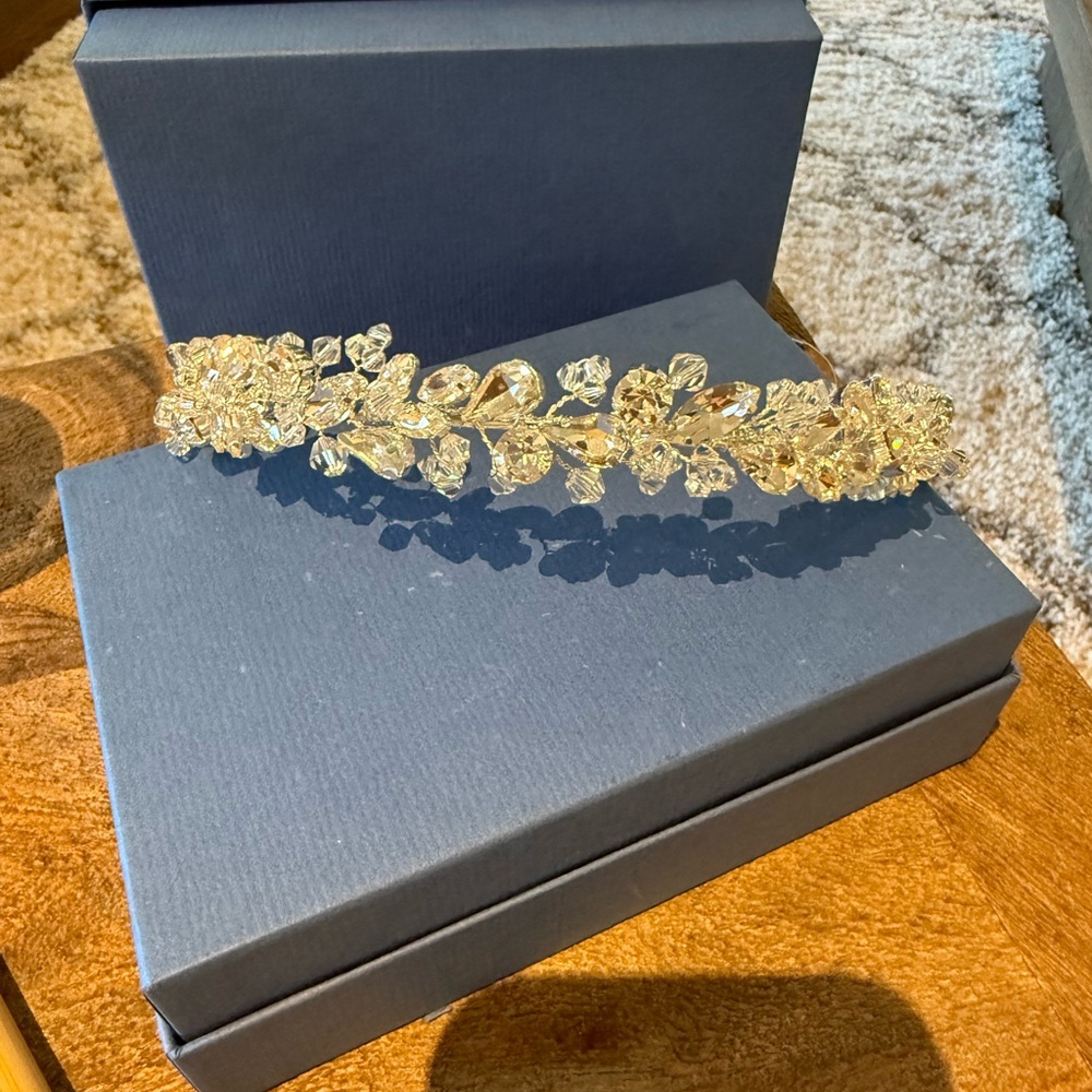 NEW Bel Aire Bridal HEADBAND Silver Crystal Tiara$280 Retail